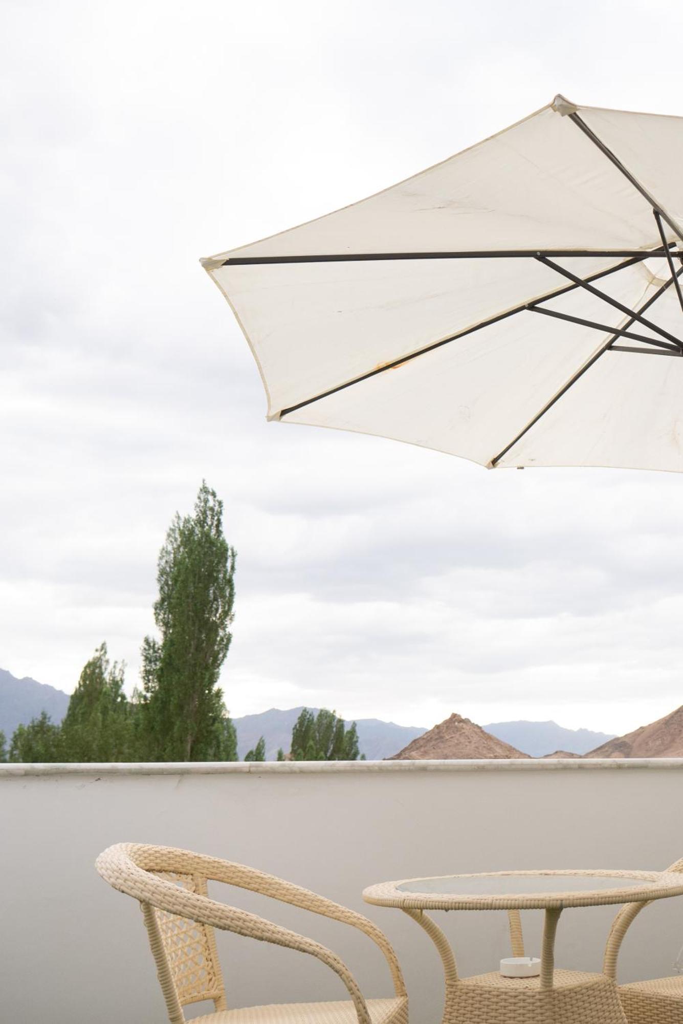 Angkasa Ladakh Resort Leh Esterno foto