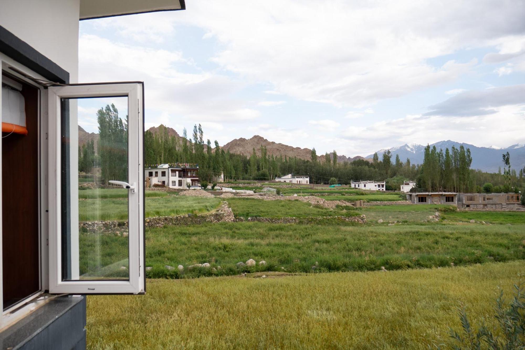 Angkasa Ladakh Resort Leh Esterno foto