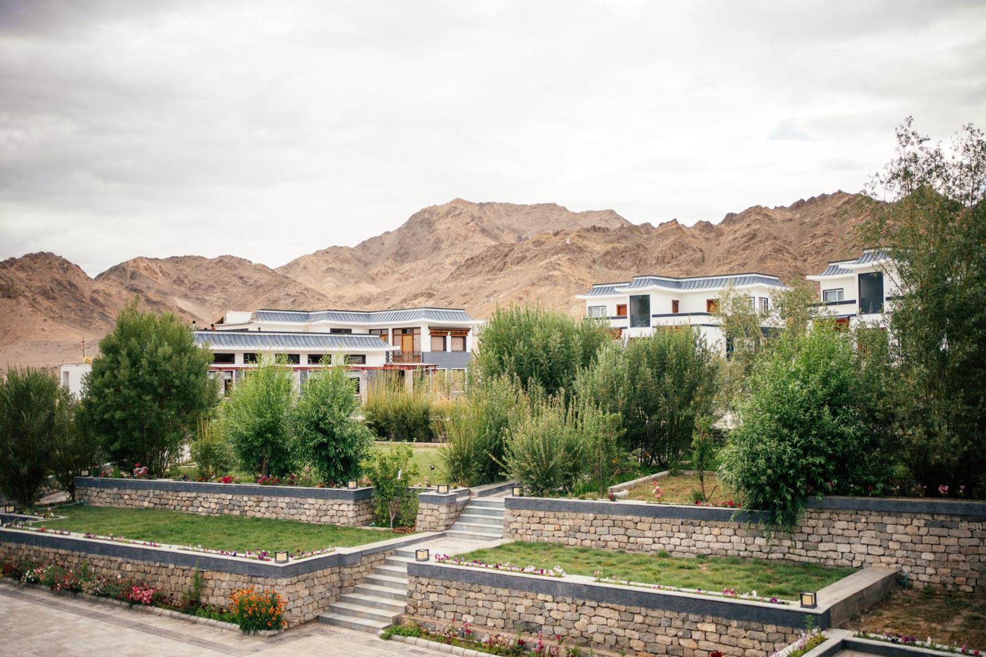 Angkasa Ladakh Resort Leh Esterno foto